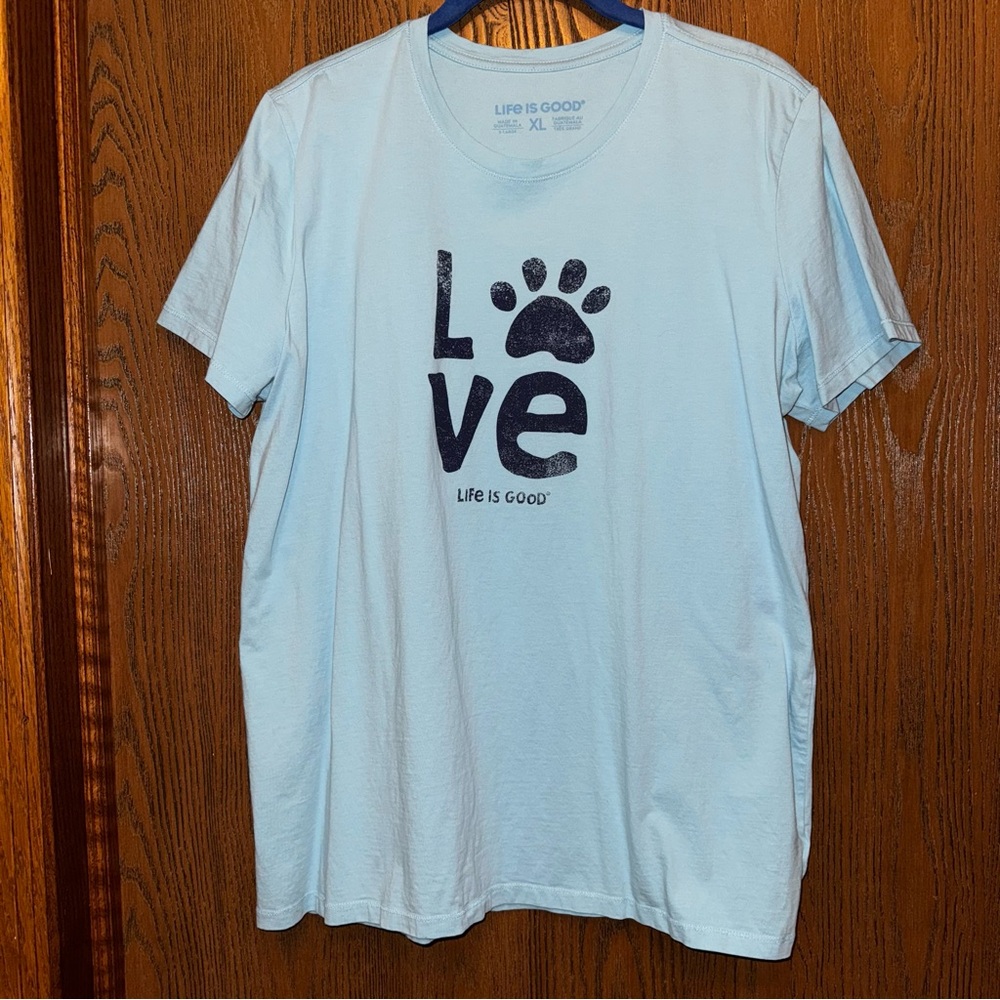Life Is Good XL Unisex
Short Sleeve Tee light blue 
crew neck LOVE pawprint
EUC